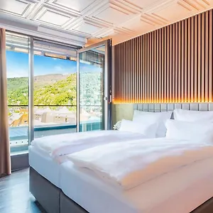 4* Otel Plaza Premium